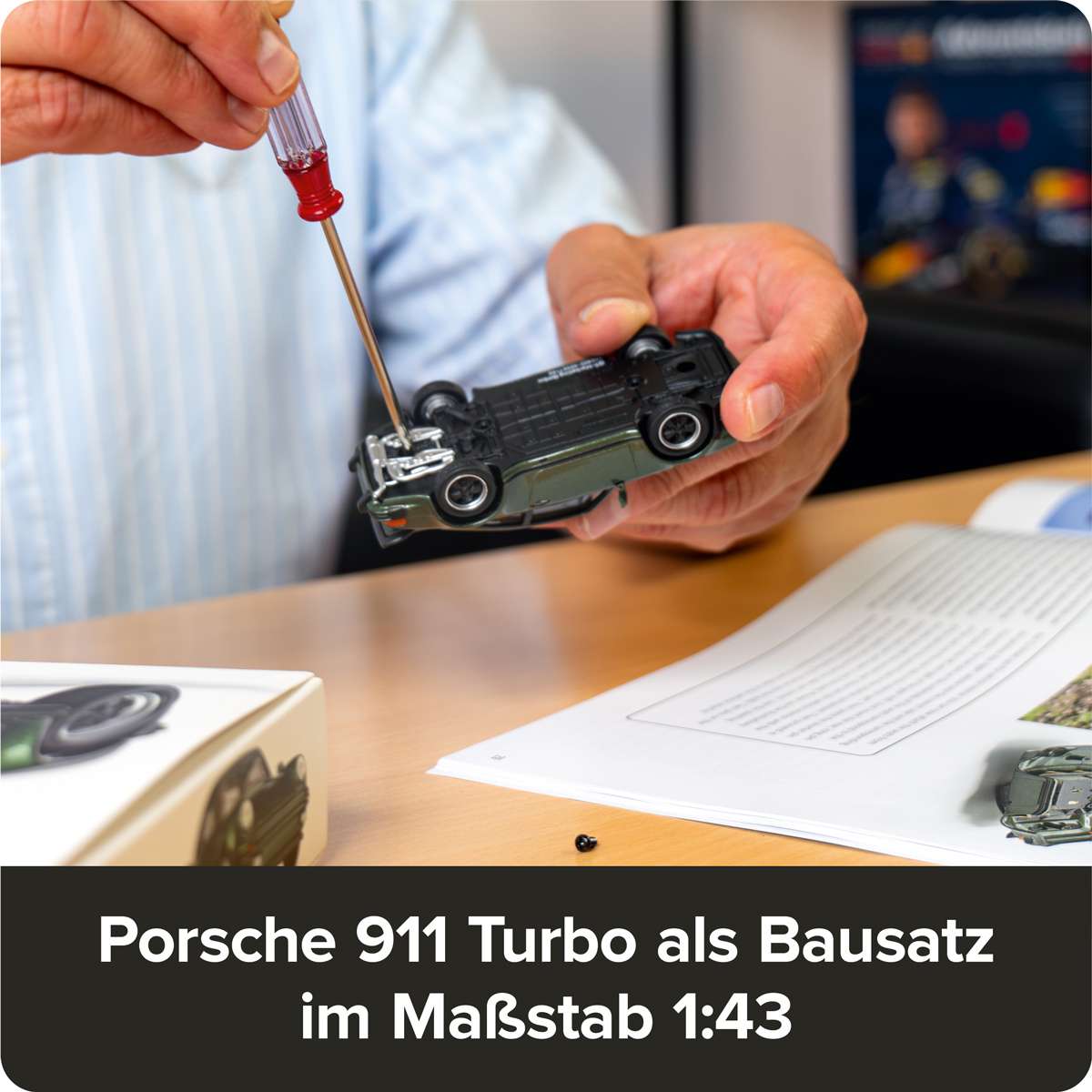 Porsche 911 Turbo oak green metallic Advent Calendar | FRANZIS